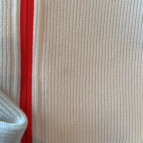 The North Face Women’s Jacket. - Picture 11 of 11